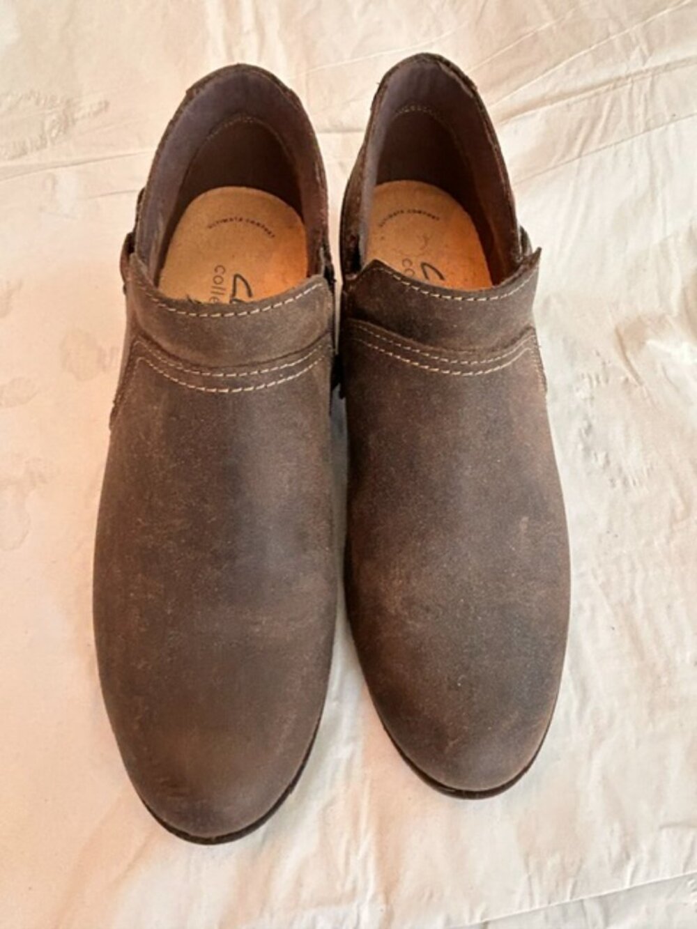 Clarks Collection Olive Green/Brown Ankle Booties Women's Size 6.5 Wide